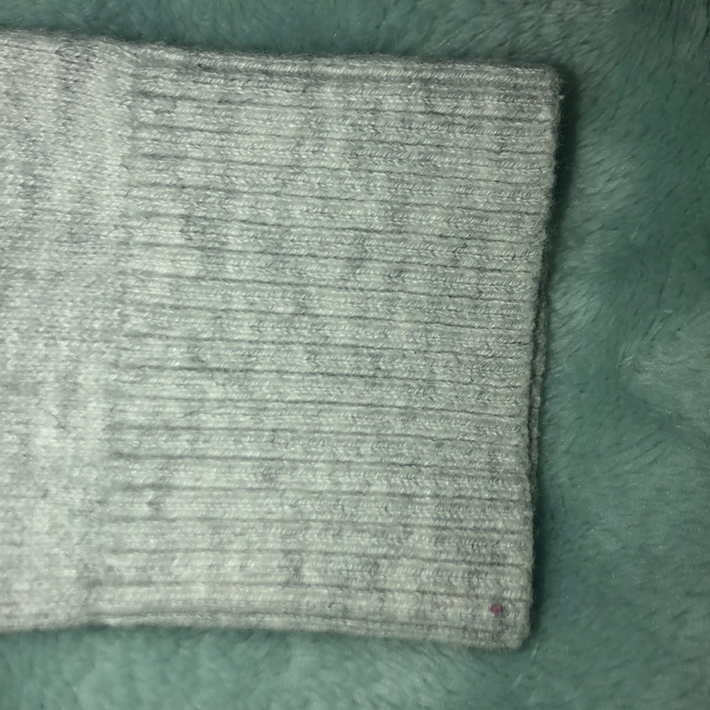 Sweater - Picture 4 of 4